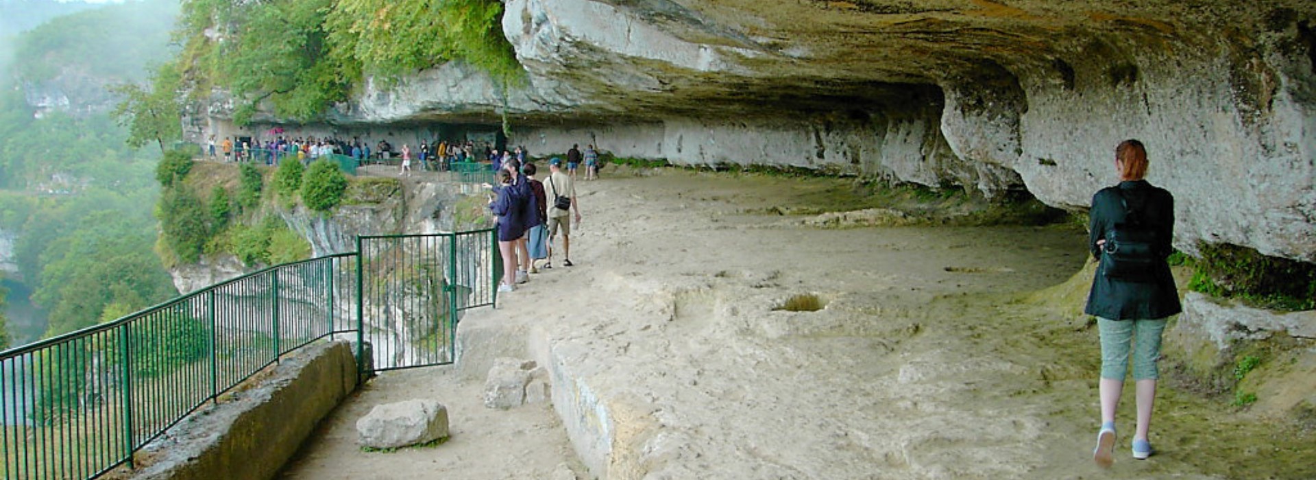 Visiter La Roque Saint Christophe - Nouvelle-Aquitaine