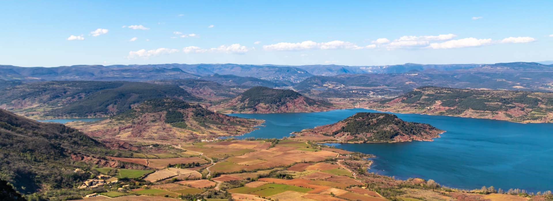 Visiter Le lac du Salagou - Occitanie