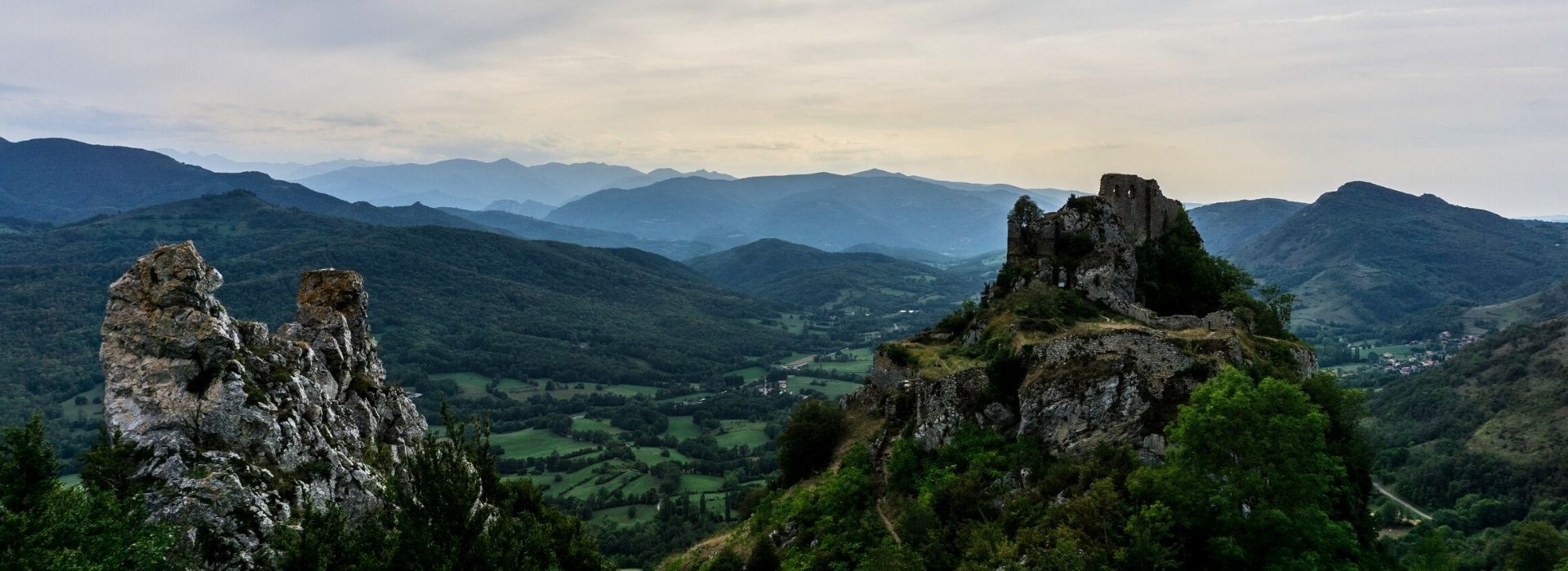 Visiter Le château de Roquefixade - Occitanie