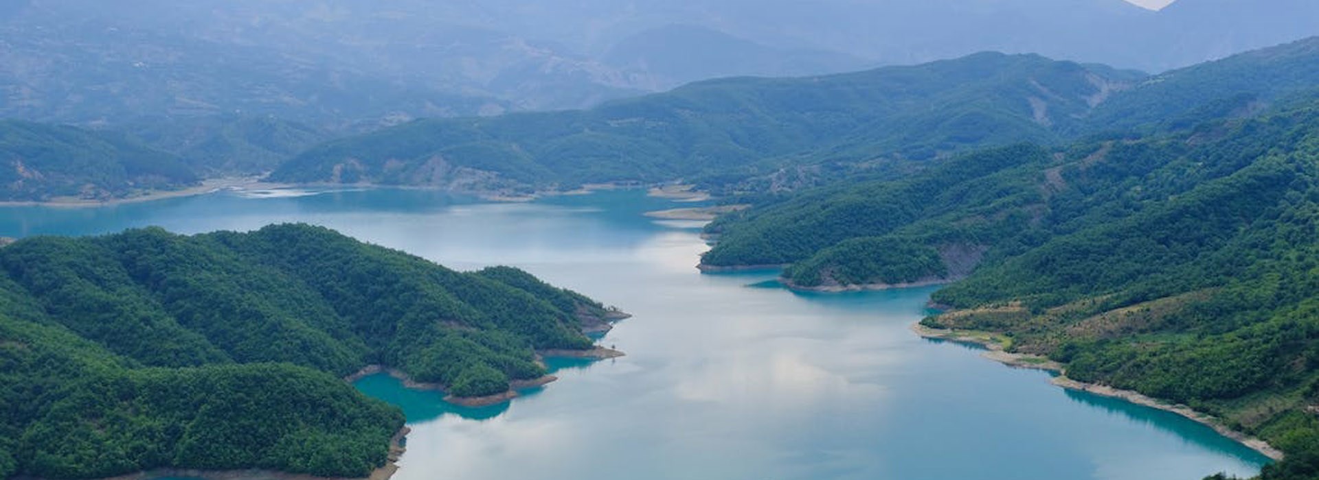 Visiter Le lac de Bovilla - Albanie