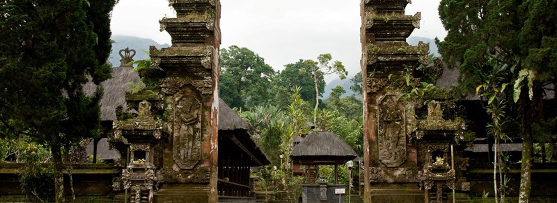 Visiter Le temple Batukaru - Indonesie