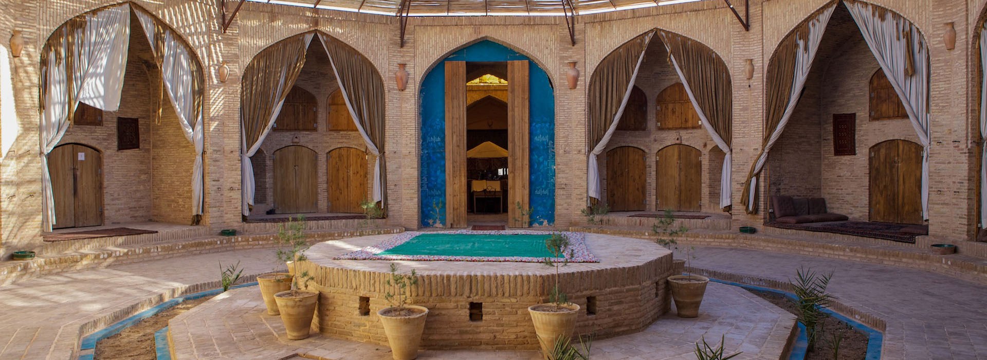 Visiter Caravanserail de Zeinodin ou Fahraj - Iran