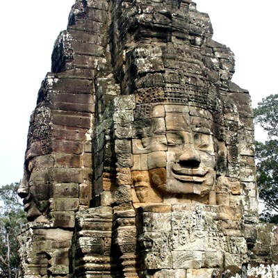 que faire au Vietnam-Cambodge : visiter La cité archéologique d'Angkor Thom (Cambodge)