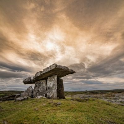 que faire en Irlande : visiter Le Dolmen de Poulnabrone 