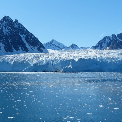 que faire au Spitzberg : visiter Le Fjord de l'Isfjord