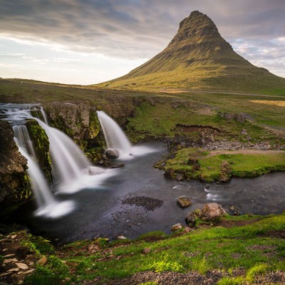 que faire en Islande : visiter La Montagne de Kirkjufell 