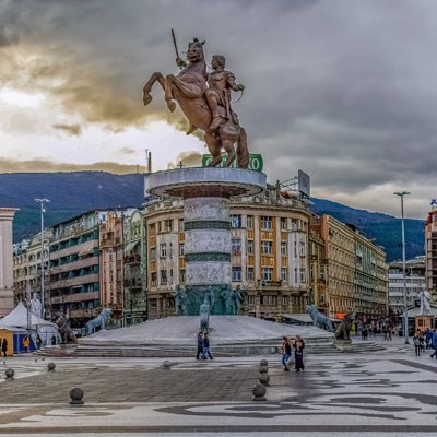 que faire en Macédoine du Nord : visiter Skopje