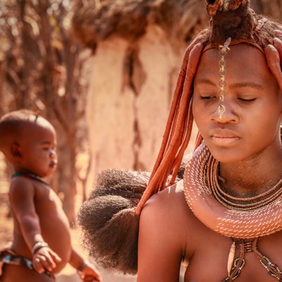 que faire en Namibie : visiter Le village des Himba