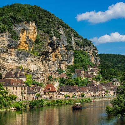 que faire en Nouvelle-Aquitaine : visiter Canoe sur la Dordogne