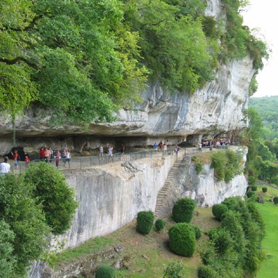 que faire en Nouvelle-Aquitaine : visiter La Roque Saint Christophe