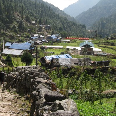 que faire au Népal : visiter Phakding 