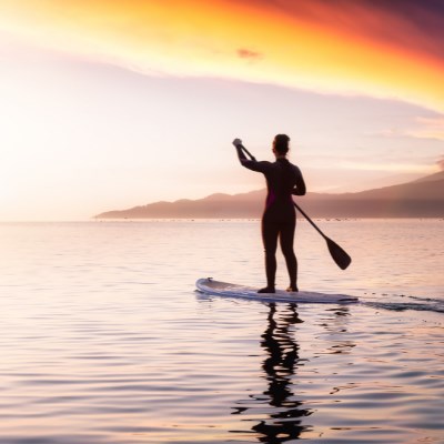 que faire en Espagne : visiter Les côtes catalanes en Stand Up Paddle