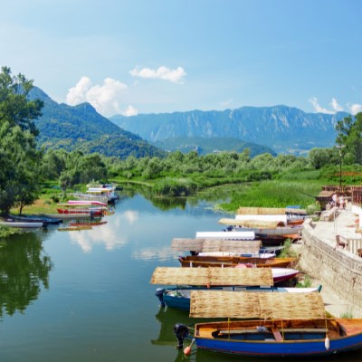 que faire en Albanie : visiter Le lac de Vau I Dejes