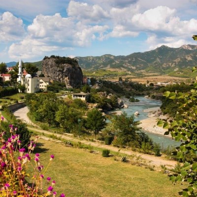 que faire en Albanie : visiter Përmet