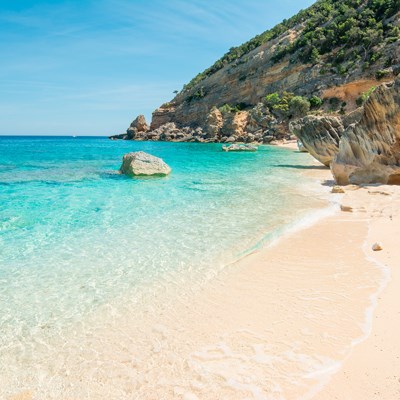 que faire en Sardaigne : visiter Cala Mariolu