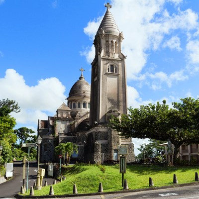 que faire en  Martinique : visiter L'église du Sacré Coeur de Balata