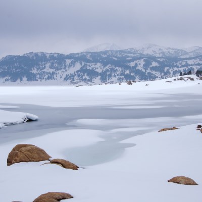 que faire en Occitanie : visiter Le lac des Bouillouses