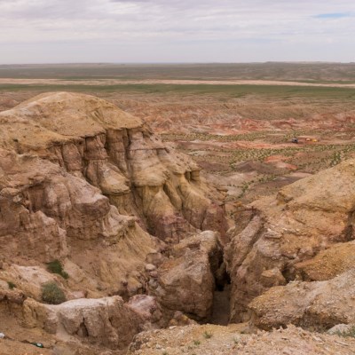 que faire en Mongolie : visiter Le site naturel de Tsagaan Suvarga