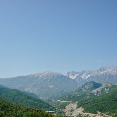 que faire en Albanie : visiter La montagne de Vela
