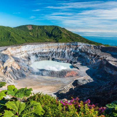 que faire au Costa Rica : visiter Le Parc National du volcan Poás