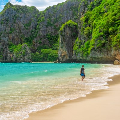 que faire en Thaïlande : visiter Maya Bay