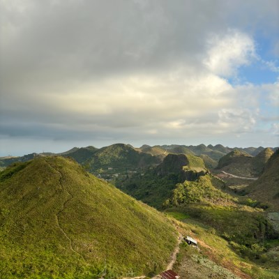 que faire aux Philippines : visiter Le Osmeaña Peak