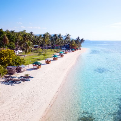 que faire aux Philippines : visiter La plage de Lambug