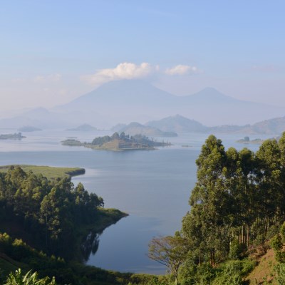 que faire en Ouganda : visiter Le lac Mutanda