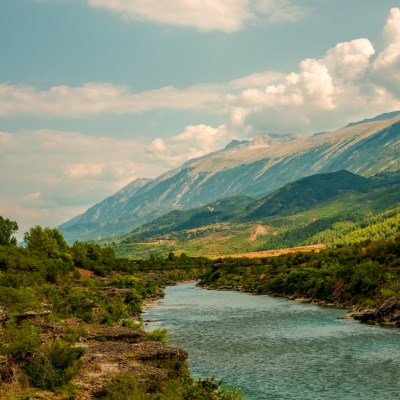 que faire en Albanie : visiter Peshtan