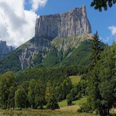 que faire en Rhône-Alpes : visiter Le mont Aiguille