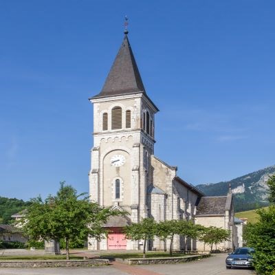 que faire en Rhône-Alpes : visiter L'église de Saint Hugues