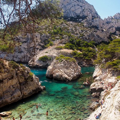 que faire en Provence : visiter La calanque de Sugiton