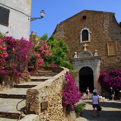 que faire en Provence : visiter Bormes-Les-Mimosas