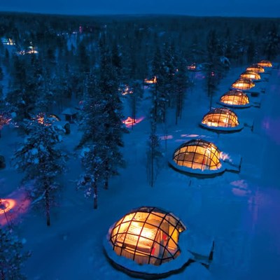 que faire en Laponie : visiter La Laponie en igloo de verre