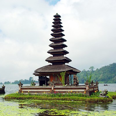 que faire en Indonesie : visiter Le Lac Bratan