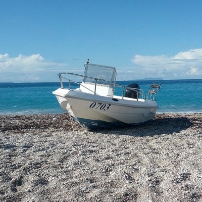 que faire en Albanie : visiter La plage de Dhermi