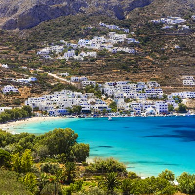 que faire en Grèce : visiter La Baie d'Aegiali