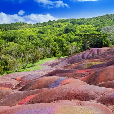 que faire à l' Ile Maurice : visiter La région de Chamarel et la terre des sept couleurs