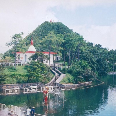 que faire à l' Ile Maurice : visiter Le grand bassin et gorges de la Rivière Noire