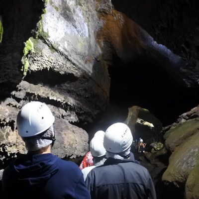 que faire aux Açores : visiter La grotte de Carvao