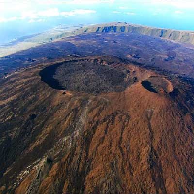 que faire à l' Ile de la Reunion : visiter Le piton de la Fournaise