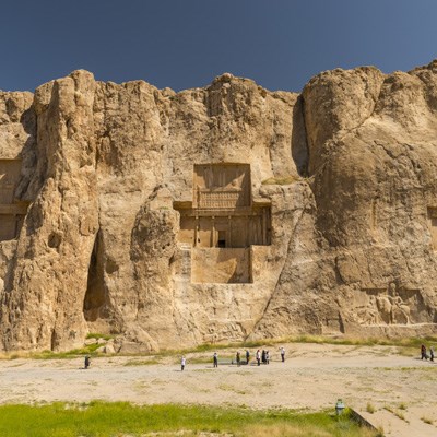 que faire en Iran : visiter Necropolis