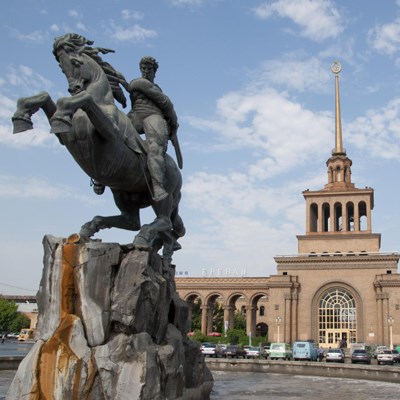 que faire en Arménie : visiter Erevan