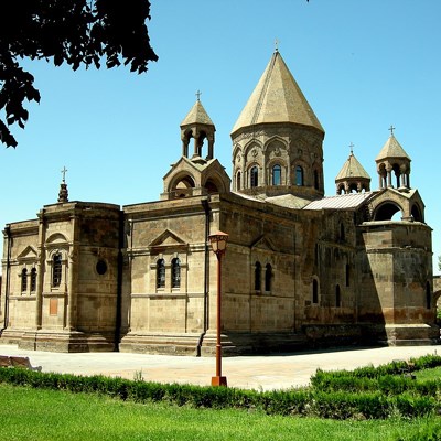 que faire en Arménie : visiter Etchmiadzine