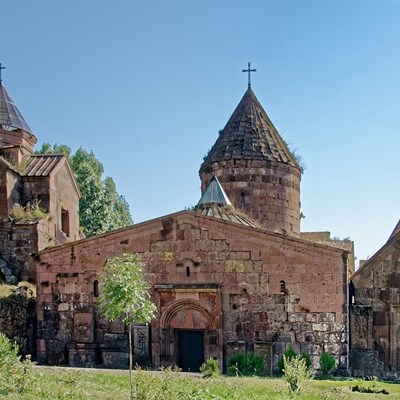 que faire en Arménie : visiter Le Monastère de Gochavank