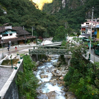 que faire au Pérou : visiter Aguas Calientes