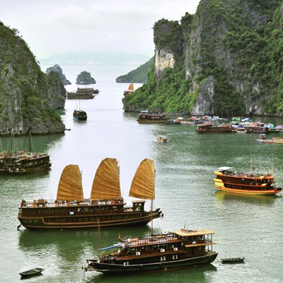 que faire au Vietnam : visiter La Baie d'Halong