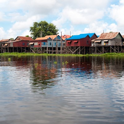 que faire au Cambodge : visiter Le village flottant Kompong Pluk