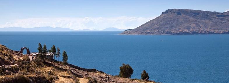 Circuit Pérou/Bolivie - Jour 8 : Puno (3812m) - Uros - Taquile (3879m) - Puno (3820m)
