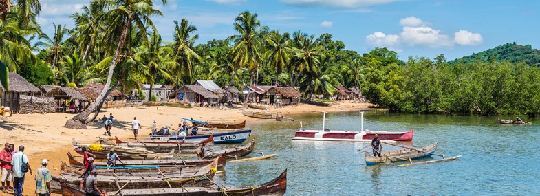 Circuit Madagascar - Jours 1 & 2 : Vol pour Nosy Be